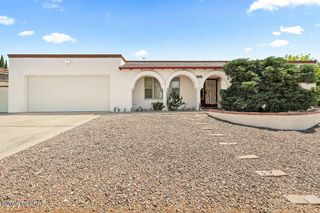 2201 S Hearthstone Avenue, Tucson, AZ 85710