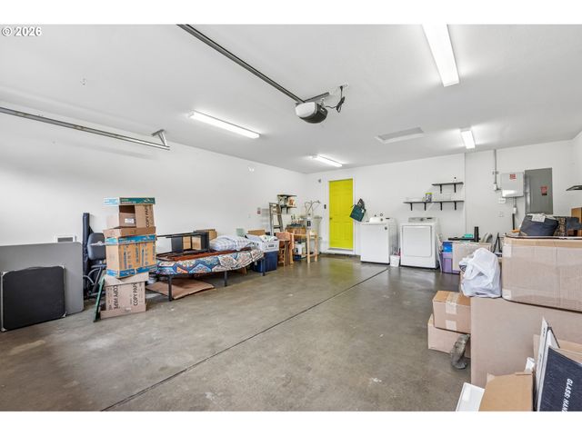 1511 Ne ROSA PARKS Way, Portland, OR 97211