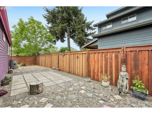 1511 Ne ROSA PARKS Way, Portland, OR 97211