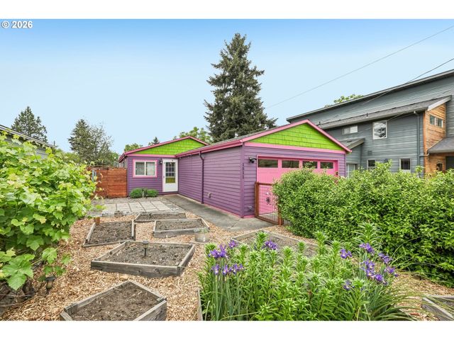 1511 Ne ROSA PARKS Way, Portland, OR 97211