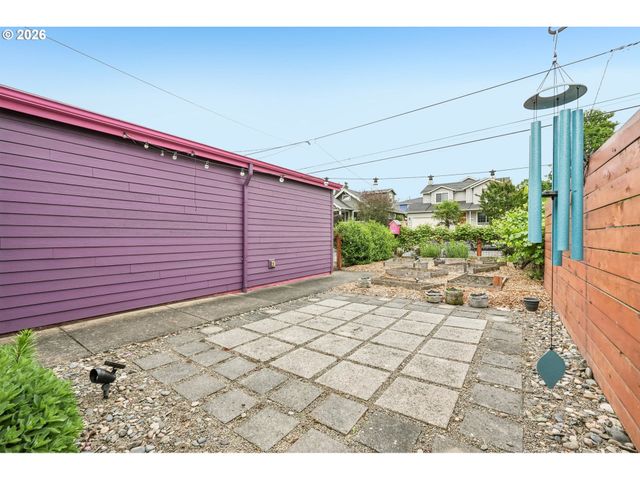1511 Ne ROSA PARKS Way, Portland, OR 97211