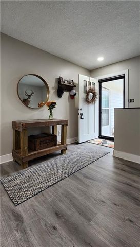 812 Apple Blossom Street, Excelsior Springs, MO 64024