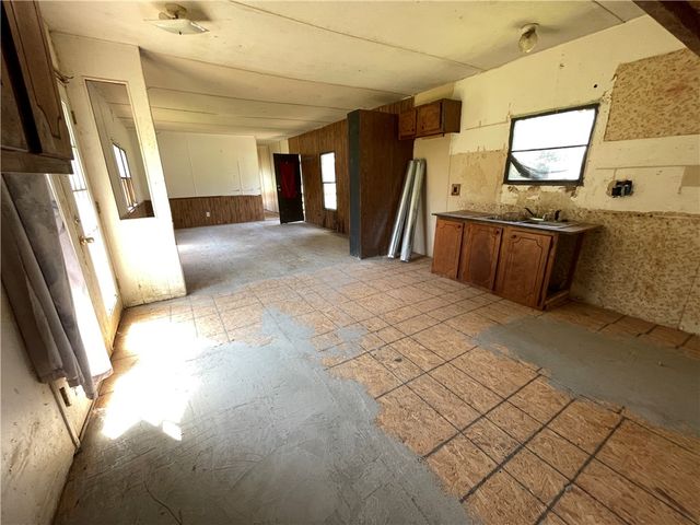 607 W 7th Street, Plainview, AR 72857