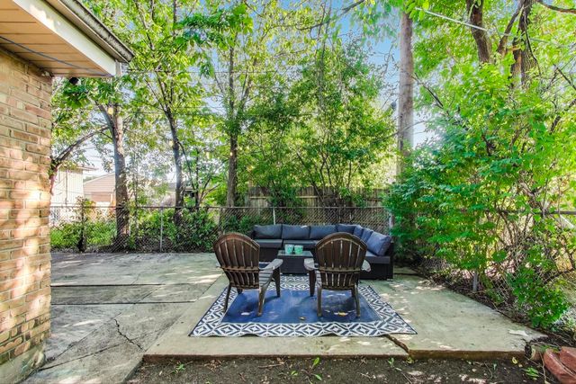 8760 N Oketo Avenue, Niles, IL 60714