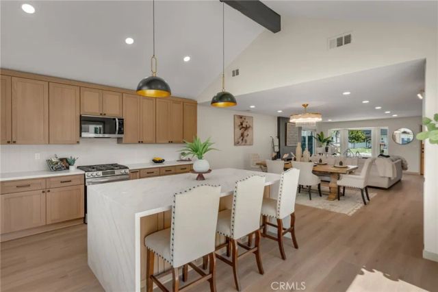 1125 Dover Way, Placentia, CA 92870