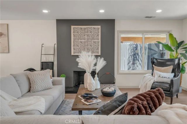 1125 Dover Way, Placentia, CA 92870