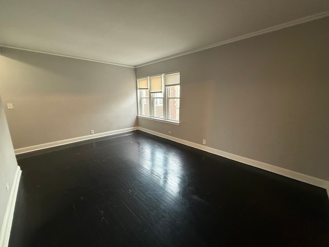 7344 N Damen Avenue 2, Chicago, IL 60645