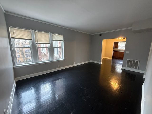 7344 N Damen Avenue 2, Chicago, IL 60645