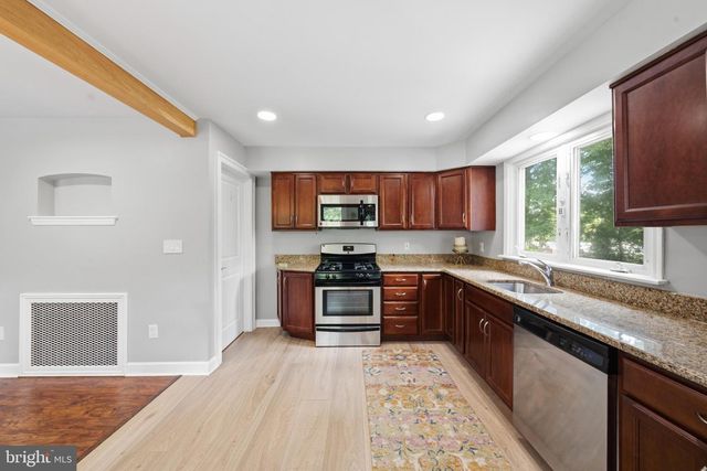 3 WAVERLY RD, Havertown, PA 19083