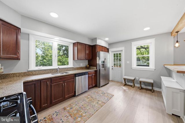 3 WAVERLY RD, Havertown, PA 19083