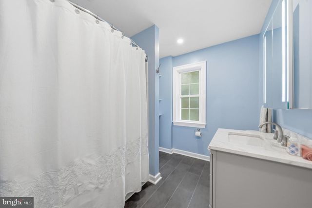 3 WAVERLY RD, Havertown, PA 19083