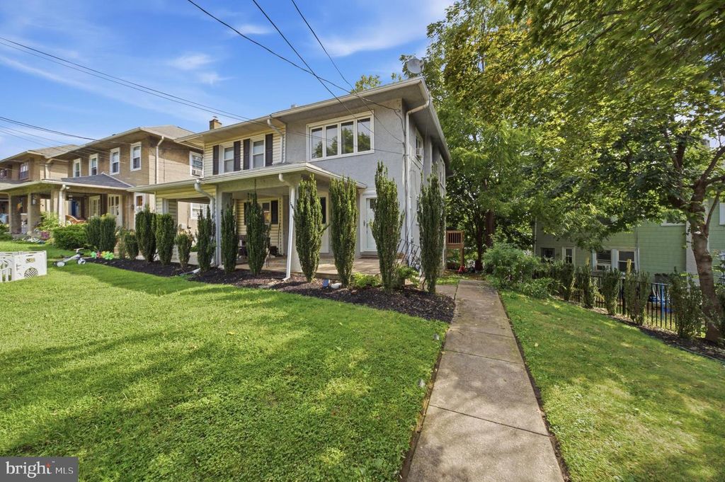 3 WAVERLY RD, Havertown, PA 19083