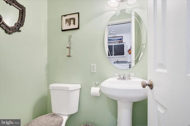 27 JEAN LO WAY, York, PA 17406