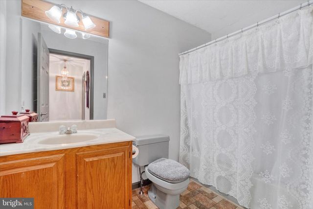 27 JEAN LO WAY, York, PA 17406