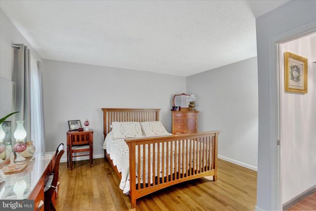 27 JEAN LO WAY, York, PA 17406