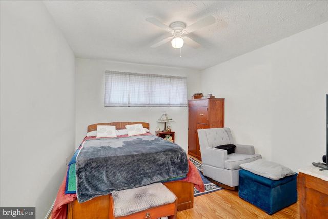 27 JEAN LO WAY, York, PA 17406