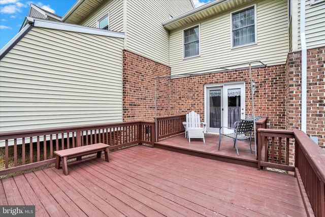 27 JEAN LO WAY, York, PA 17406