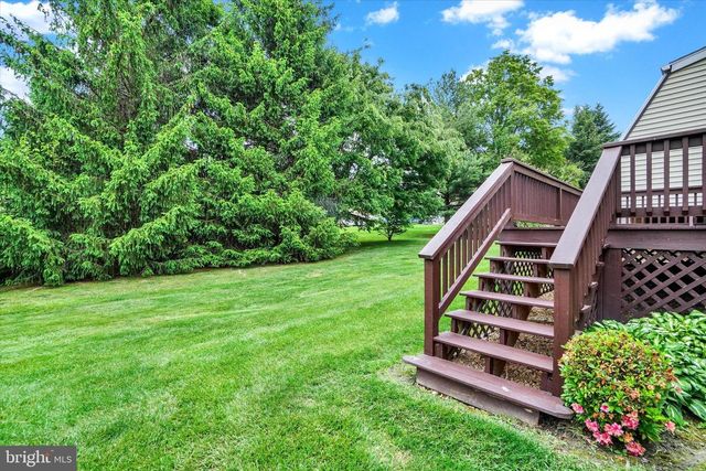 27 JEAN LO WAY, York, PA 17406