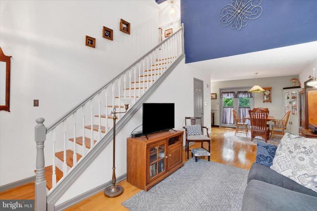 27 JEAN LO WAY, York, PA 17406