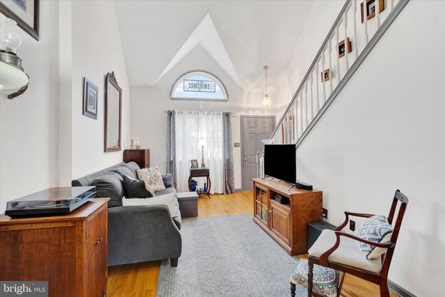 27 JEAN LO WAY, York, PA 17406