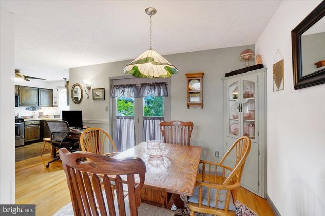 27 JEAN LO WAY, York, PA 17406