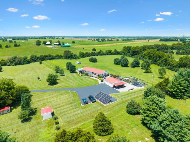 849 Paradise Camp Road, Harrodsburg, KY 40330
