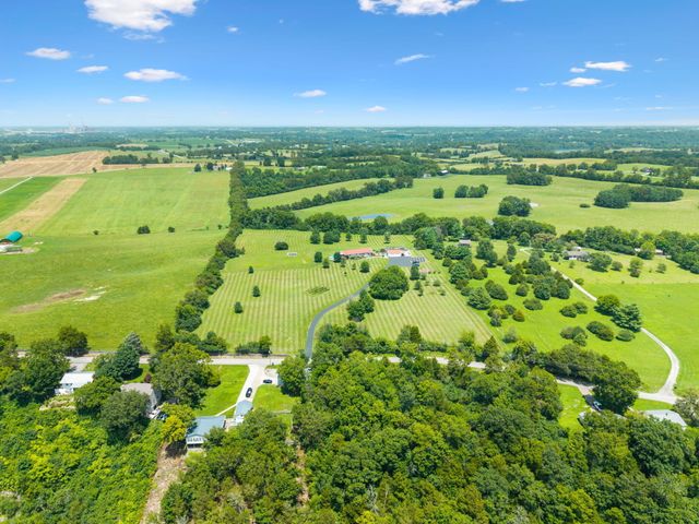 849 Paradise Camp Road, Harrodsburg, KY 40330