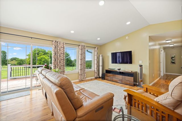 849 Paradise Camp Road, Harrodsburg, KY 40330