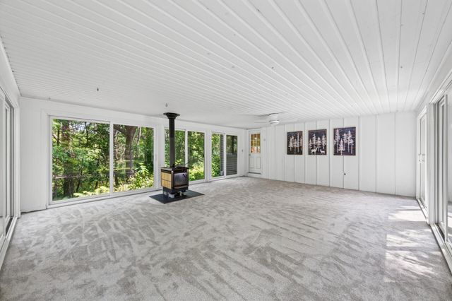 22 Eagle Ridge Road, North Oaks, MN 55127