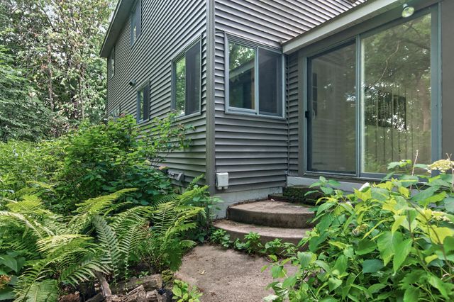 22 Eagle Ridge Road, North Oaks, MN 55127
