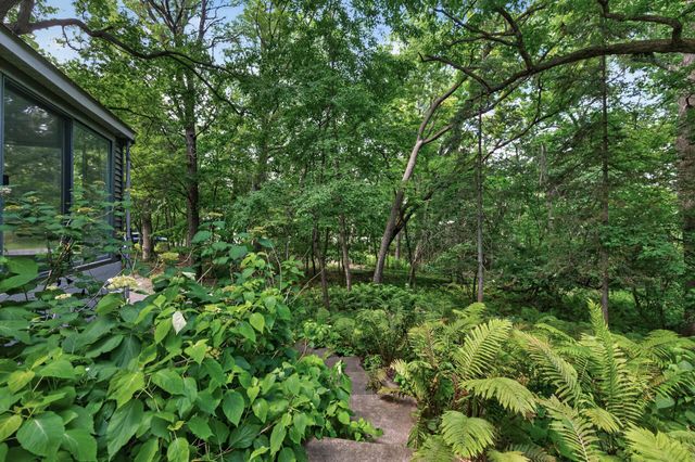 22 Eagle Ridge Road, North Oaks, MN 55127