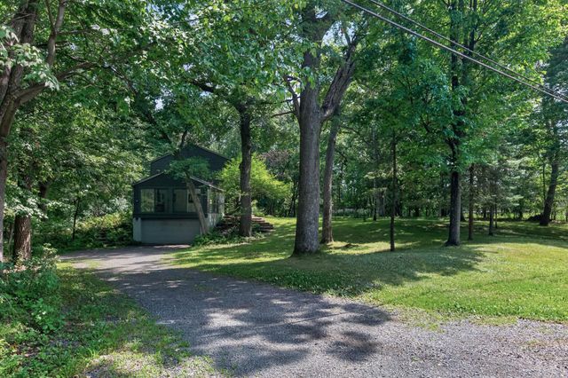 22 Eagle Ridge Road, North Oaks, MN 55127
