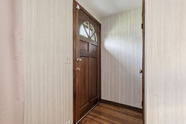 28 Northway Dr, Springfield, MA 01119