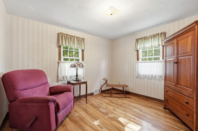 28 Northway Dr, Springfield, MA 01119