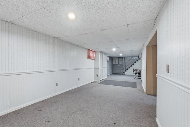 28 Northway Dr, Springfield, MA 01119