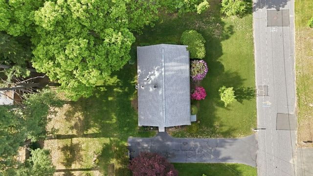 28 Northway Dr, Springfield, MA 01119