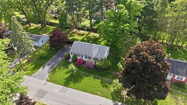 28 Northway Dr, Springfield, MA 01119