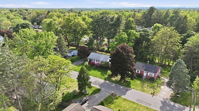 28 Northway Dr, Springfield, MA 01119