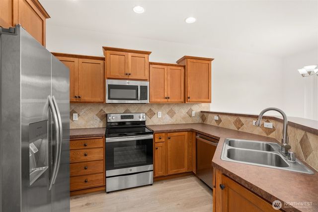 18313 111th Avenue Ct E, Puyallup, WA 98374