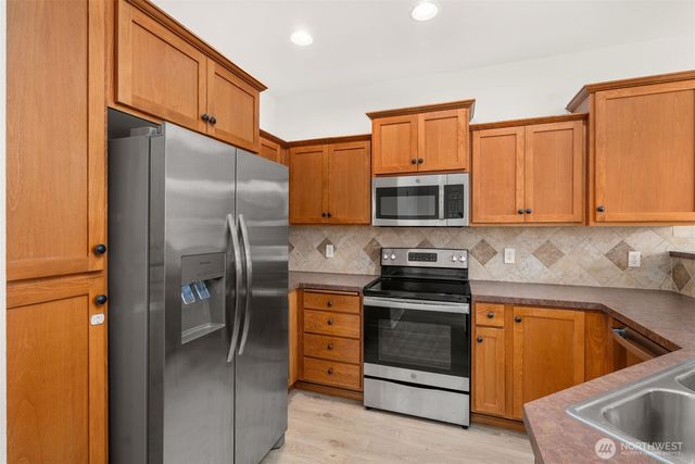 18313 111th Avenue Ct E, Puyallup, WA 98374