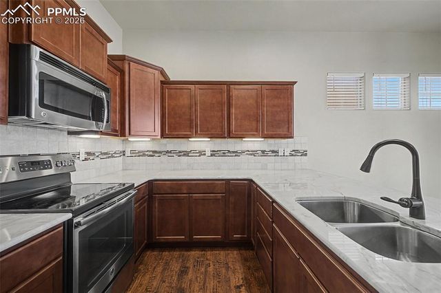 8426 Snow Cap View, Colorado Springs, CO 80920