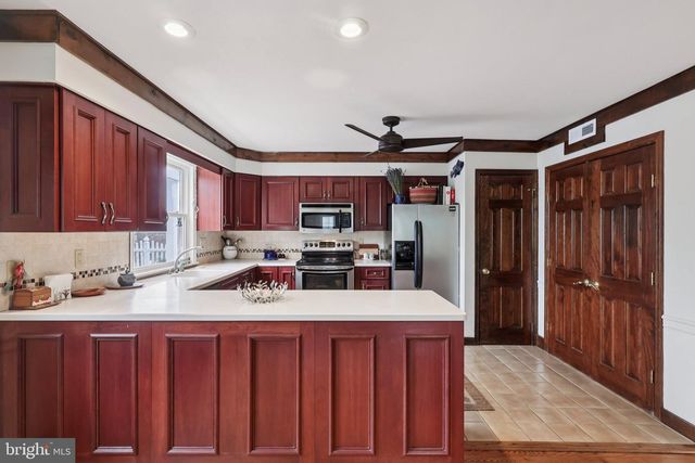 105 ALGONQUIN TRL, Medford Lakes, NJ 08055