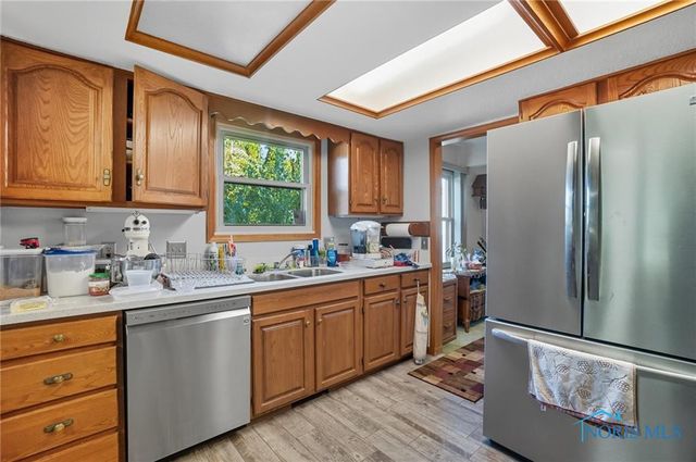 237 Brooke Drive, Oregon, OH 43616