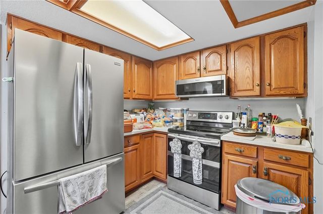 237 Brooke Drive, Oregon, OH 43616