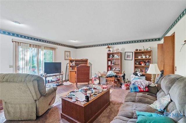 237 Brooke Drive, Oregon, OH 43616