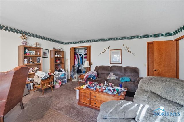 237 Brooke Drive, Oregon, OH 43616