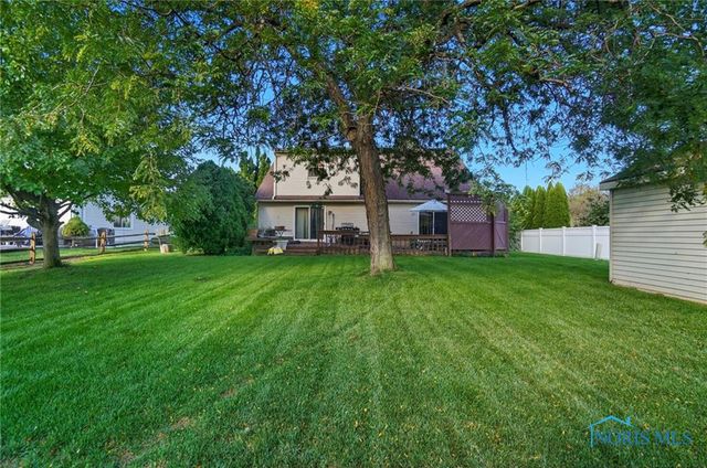 237 Brooke Drive, Oregon, OH 43616