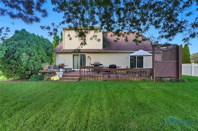 237 Brooke Drive, Oregon, OH 43616