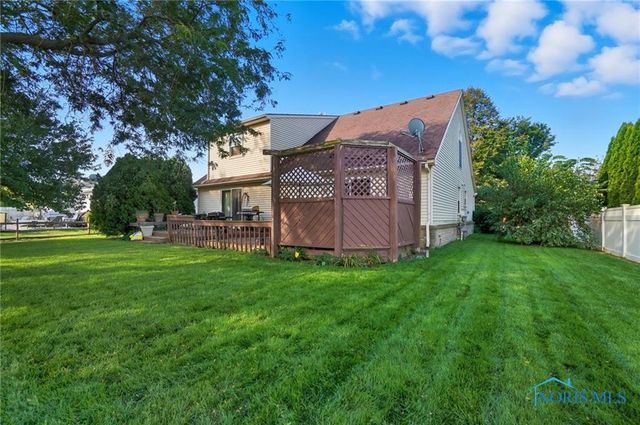 237 Brooke Drive, Oregon, OH 43616