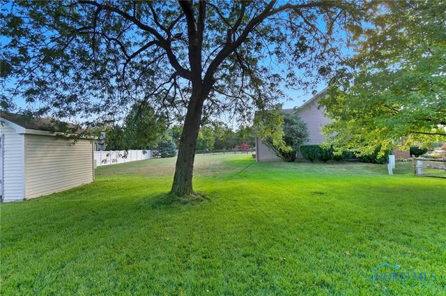 237 Brooke Drive, Oregon, OH 43616